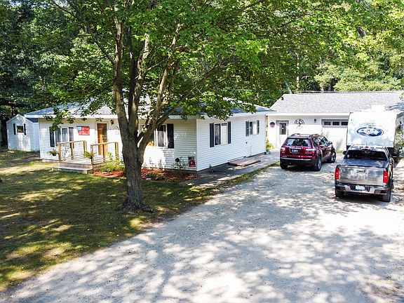 2nd image of 4490 E Laketon Ave
