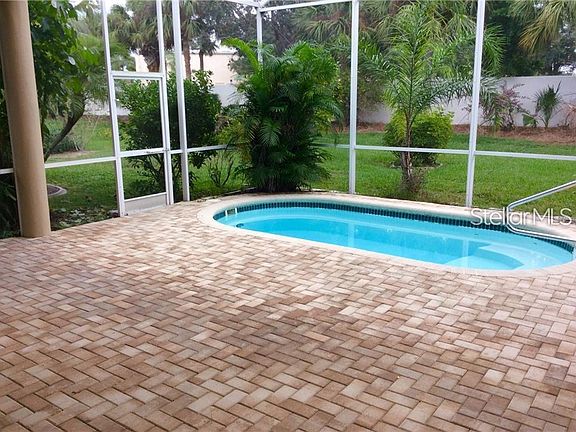 3rd image of 10184 Arrowhead Dr