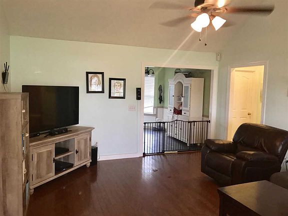 4th image of 3019 Arthur Dr
