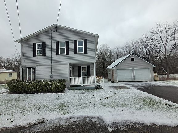 2nd image of 591 Dalrymple St