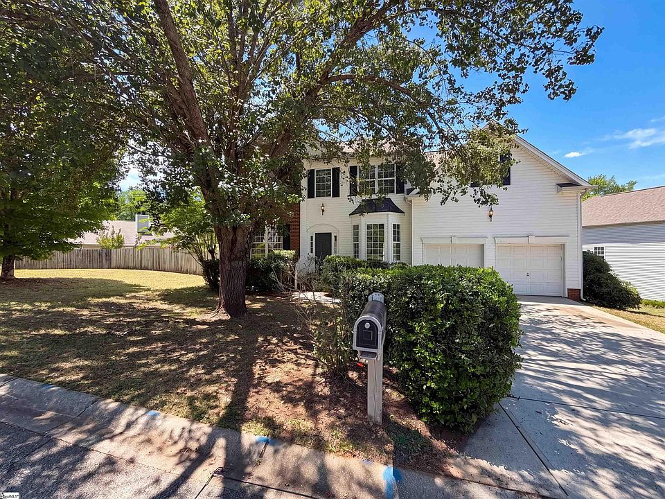 1st image of 9 Bluff Ridge Ct