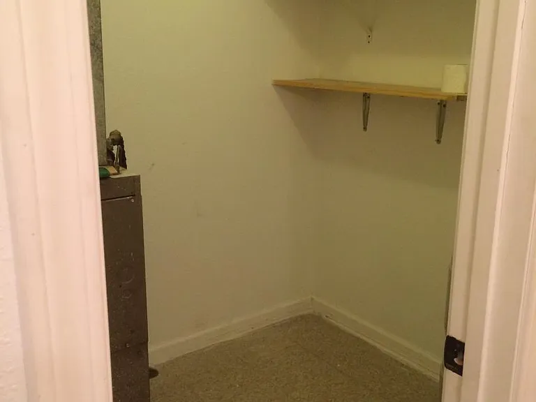 400 Anthony Dr — Photo 10
