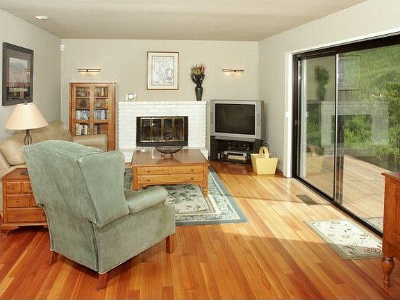 Family Room with fireplace