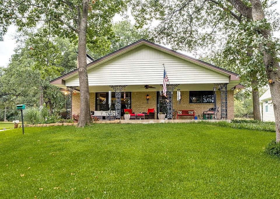 1st image of 1216 Kiowa Dr W