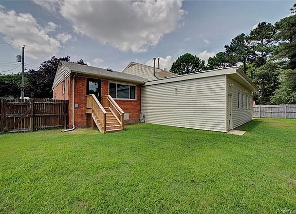 5th image of 510 Latham Dr