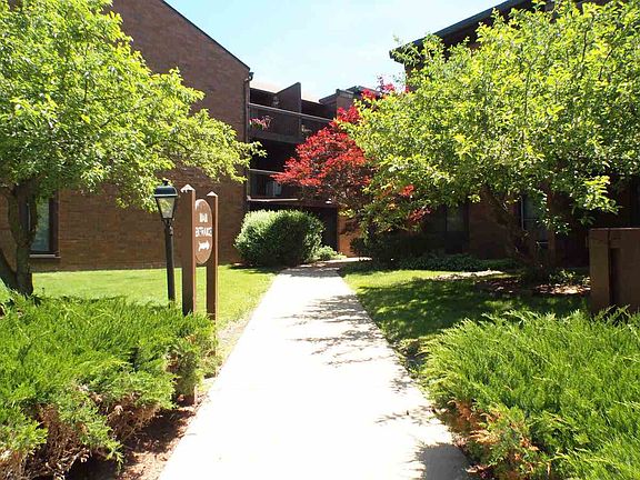 3rd image of 2929 Sunnyside Dr APT D371