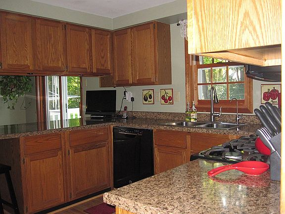 4th image of 1751 Suisse Ln