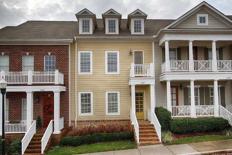 1st image of 1637 Mystic St #118