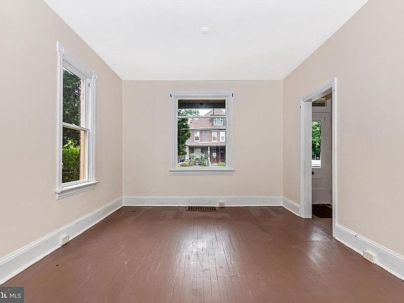 3rd image of 224-226 W Side Ave