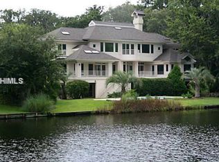 19 Arthur Hills Ct, Hilton Head Island, SC 29928