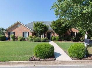 900 Knoll Crest Ct, Alpharetta, GA 30004