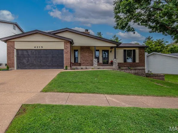 4315 Meadowgreen Estates Dr, Saint Louis, MO 63129