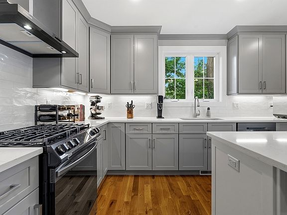 3rd image of 26 Neponset Ave #26
