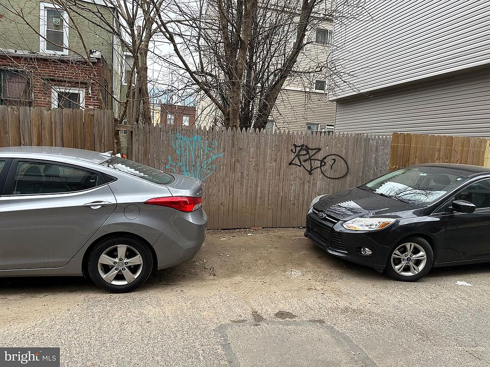 1st image of 2639 Annin St