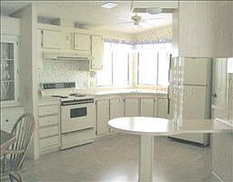 4th image of 2122 Spillman Dr