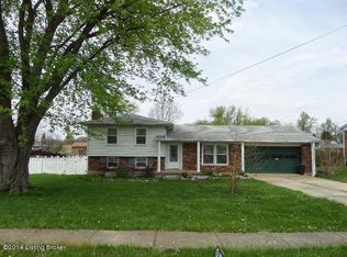 873 W Crocus Dr, Radcliff, KY 40160