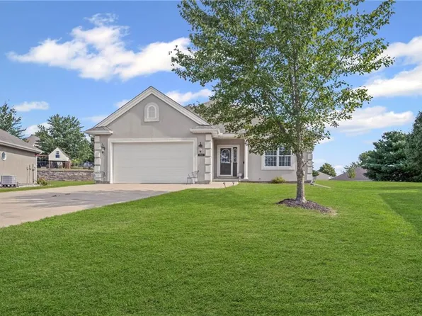 1516 Park Pl, Atchison, KS 66002