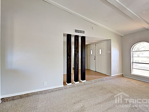 5th image of 730 Woodlawn Ln