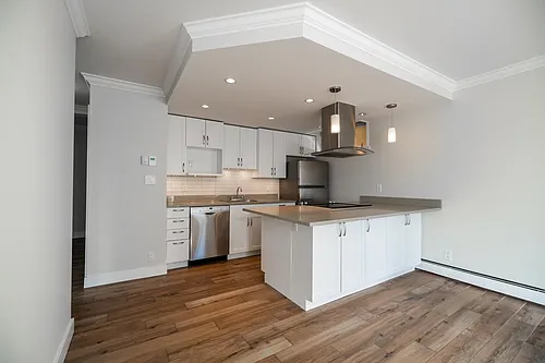 2035 Barclay St #301 Photo 1