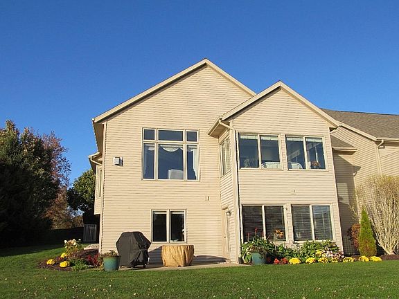 2nd image of 4824 Faringdom Grove Dr
