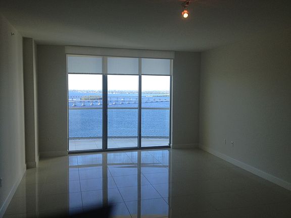 3rd image of 3000 Oasis Grand Blvd APT 2505