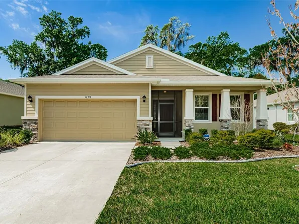 12313 Eastpointe Dr, Dade City, FL 33525