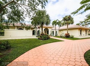 5200 Whisper Dr, Coral Springs, FL 33067