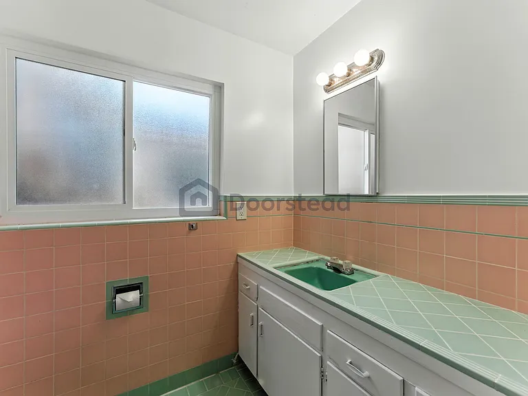 4339 Adeline St #B — Photo 36