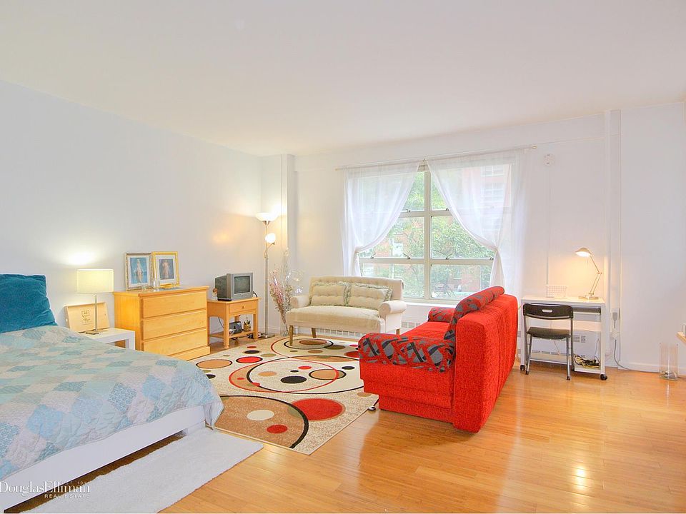 1st image of 100 La Salle St APT 2E
