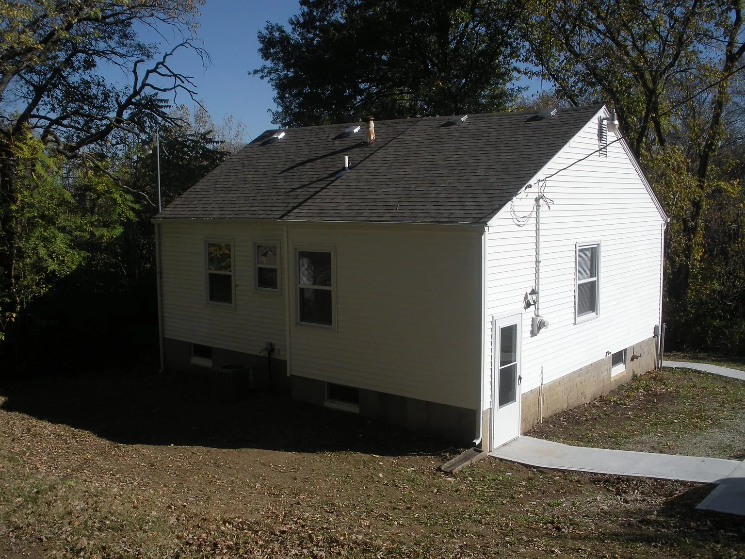 3118 Francis St — Photo 2