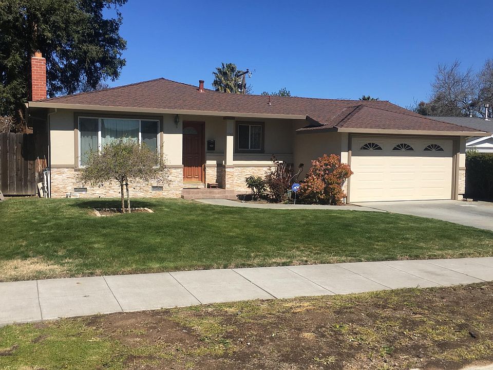 1st image of 4361 Vanderbilt Dr