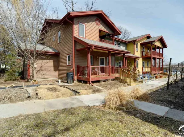 1220 Delaware St APT 6, Lawrence, KS 66044