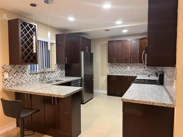 4011 SW 28th St #4011, Hollywood, FL 33023