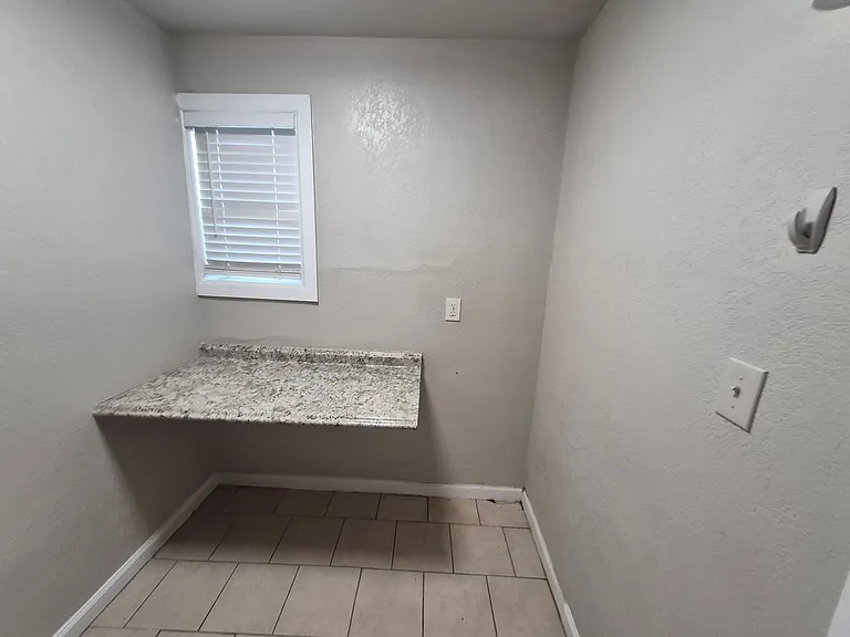 115 Caldwell St #3 — Photo 9