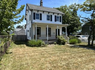 57 Grant Ave, Islip, NY 11751