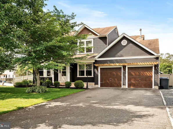 200 Cutter Ln, Manahawkin, NJ 08050