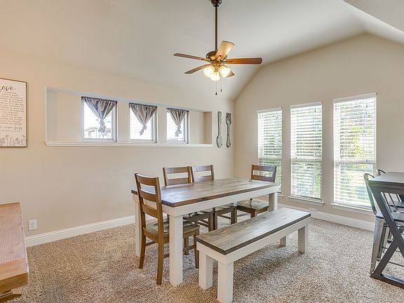 3rd image of 106 Hannah Ct