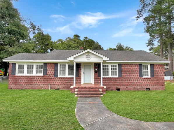 202 Johnston St, Saint George, SC 29477