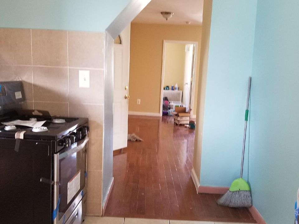 1st image of 101-54 116th St
