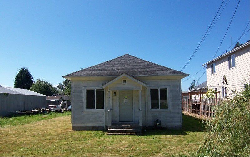 1st image of 214 S Alder Ave