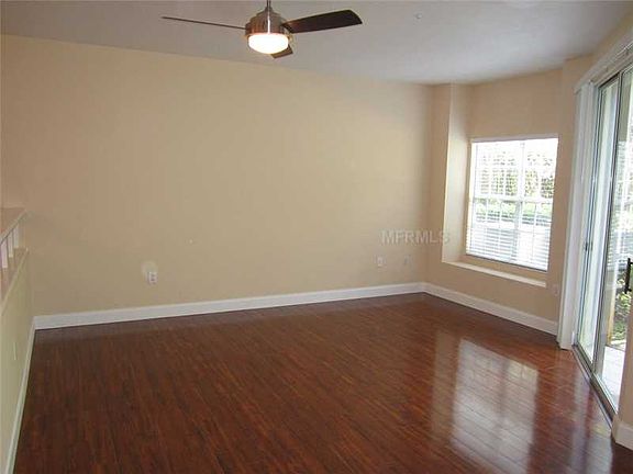 4th image of 691 Oak Harbour 109 Dr