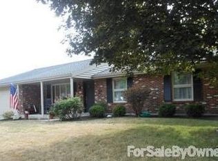 158 Royal Oaks Dr, Greenville, OH 45331