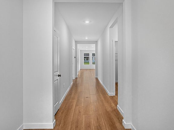 5th image of 53 Old Bridge Rd #Hs-c2