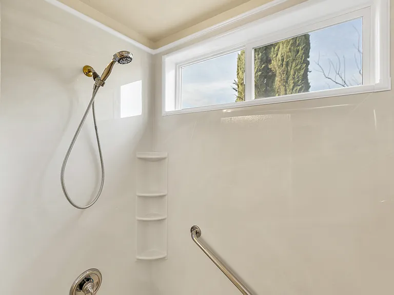 8795 Monterey Oaks Dr — Photo 41