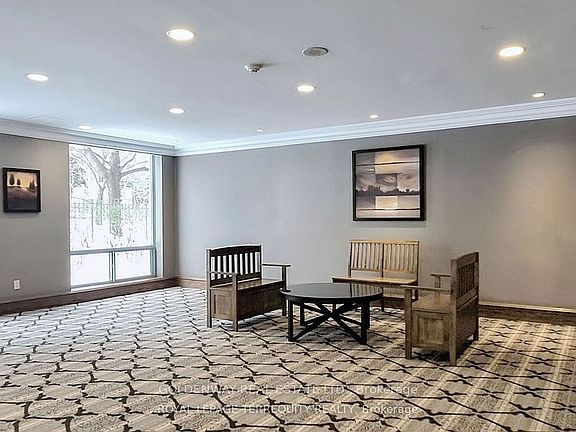 5th image of 18 Pemberton Ave #402