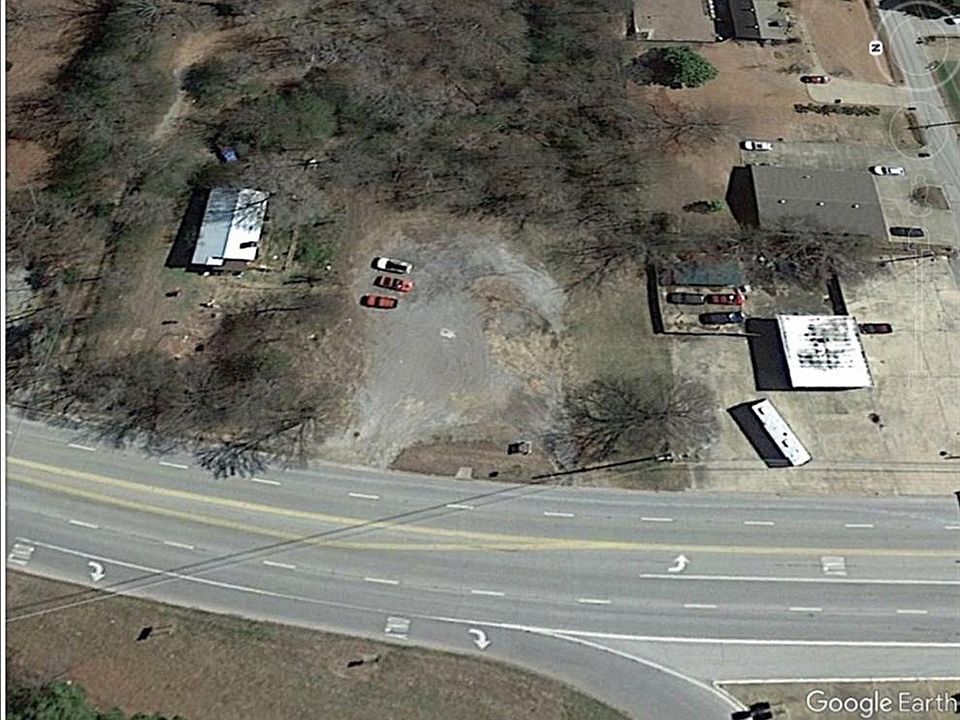 2nd image of 3062 S School Ave