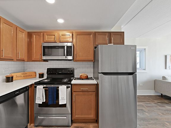 3rd image of 145 Walnut Dr #A113