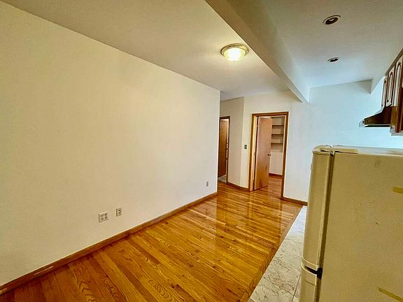 3rd image of 106 Mulberry St #17A