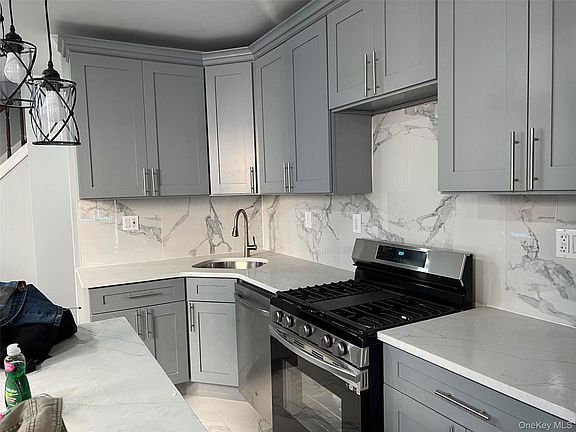 4th image of 435 East 51 Strret