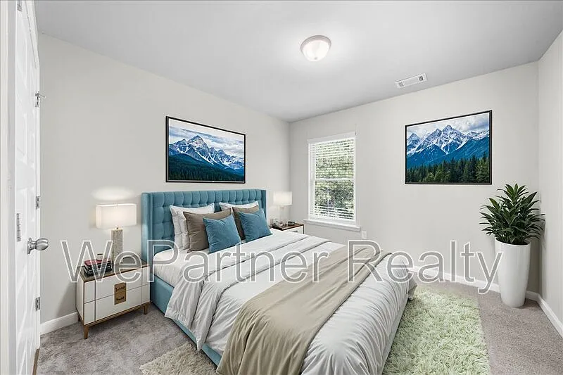4 bed, 2.5 bath, 1767 sqft, $1,945 — Photo 4